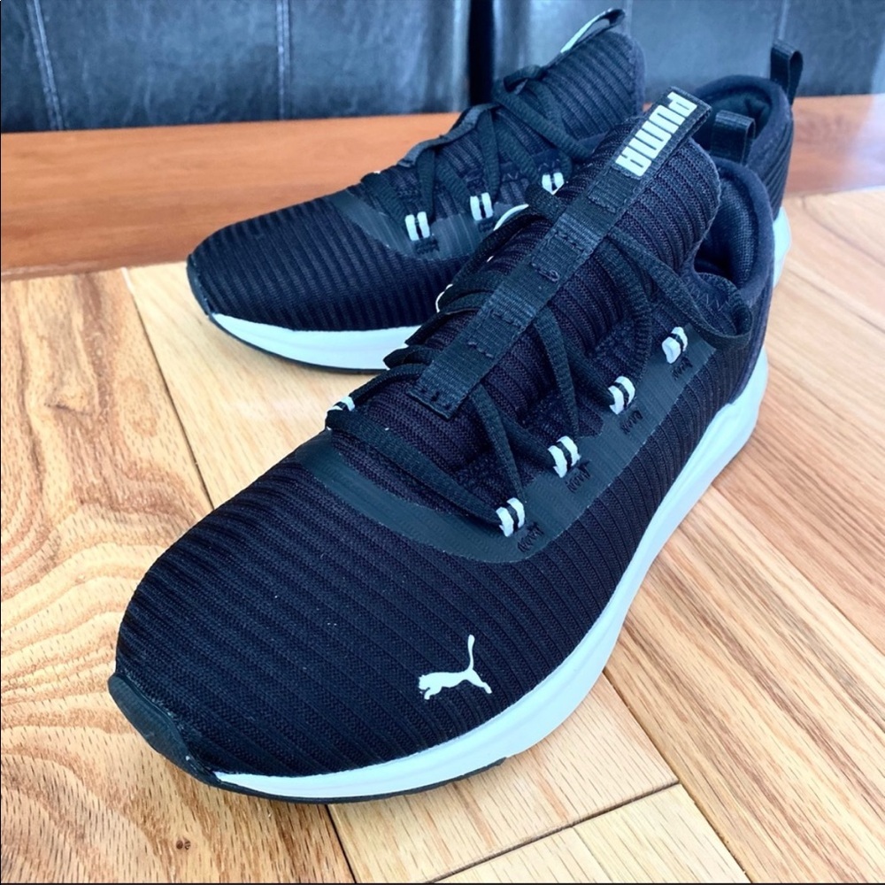 NEW Puma softride sneakers black